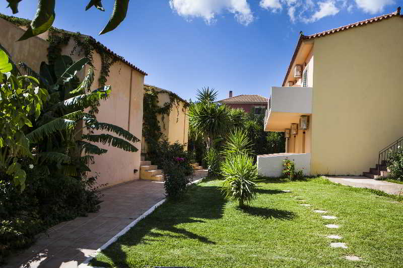 Hotel Lovides Village - Apartments  | Lourdata | Kefalonia | Greece 2