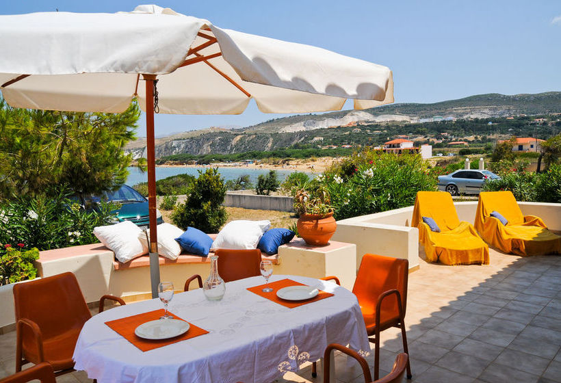 Minies Beach Villas Leivathos