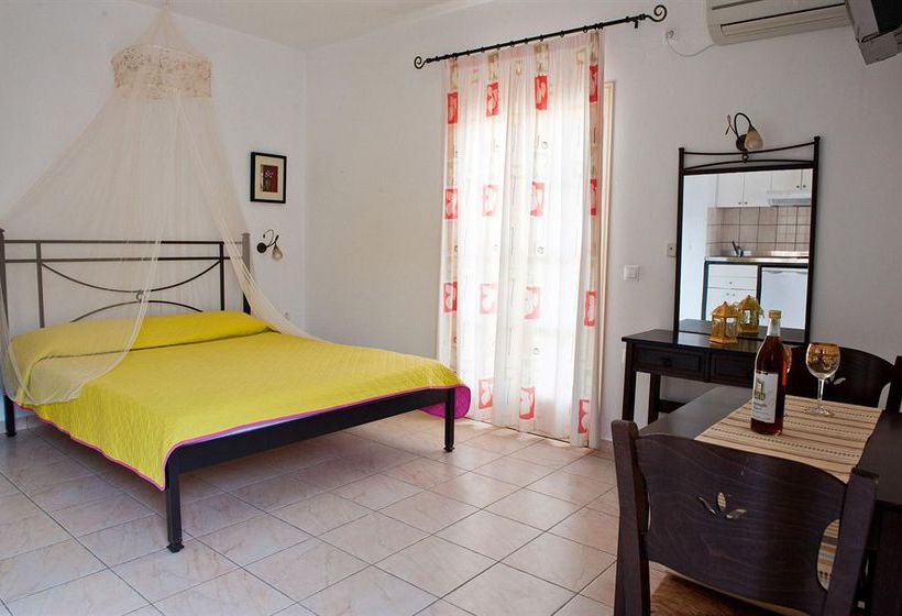 Zefyros Studios  | Naxos | Naxos Island | Greece 3