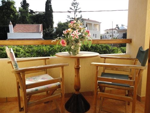 Smile Stella Studios  | Skopelos | Sporades | Greece 10