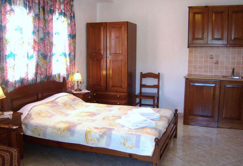 Smile Stella Studios  | Skopelos | Sporades | Greece 2