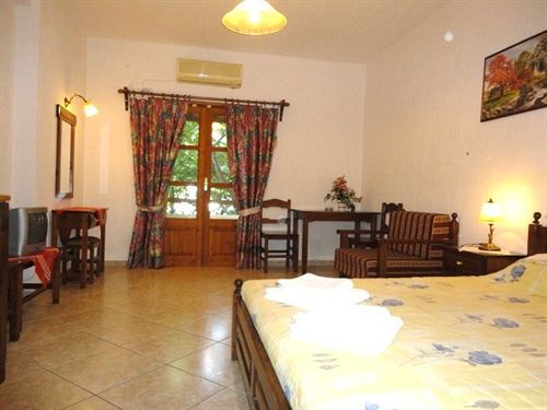 Smile Stella Studios  | Skopelos | Sporades | Greece 5