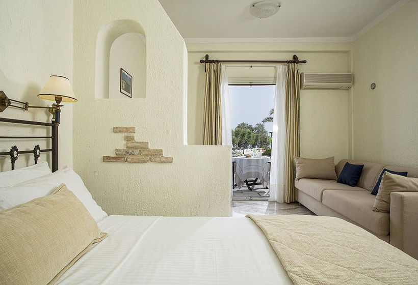 Hotel Contaratos Beach & Contaratos Bay  | Naousa | Cyclades | Greece 10