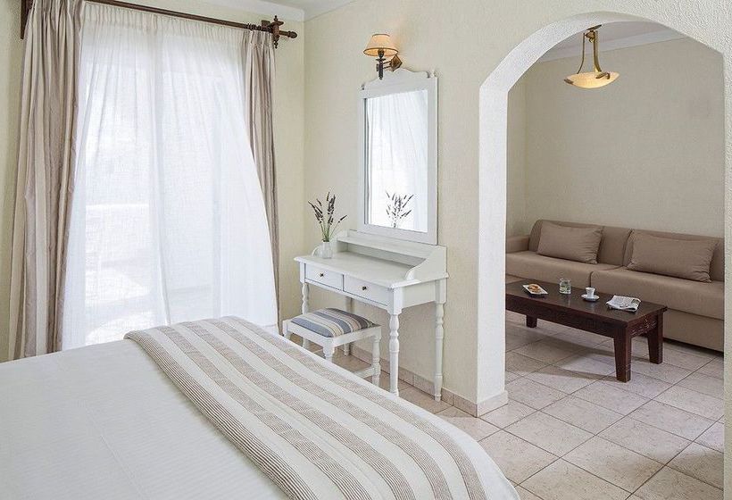 Hotel Contaratos Beach & Contaratos Bay  | Naousa | Cyclades | Greece 6