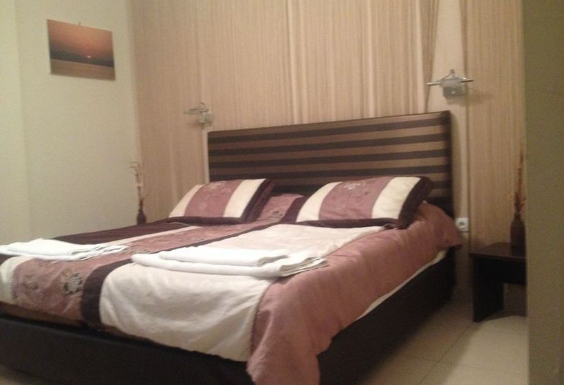 Hotel Plaza  | Aegina | Saronic Islands | Greece 2