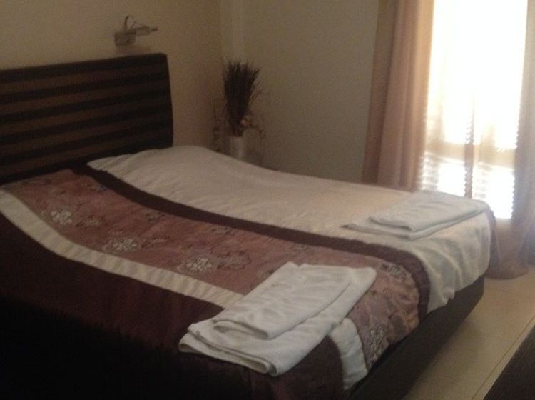 Hotel Plaza  | Aegina | Saronic Islands | Greece 7