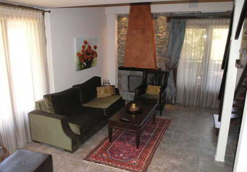 Casa Di Neve Chalet  | Karpenisi | Central Greece | Greece 11