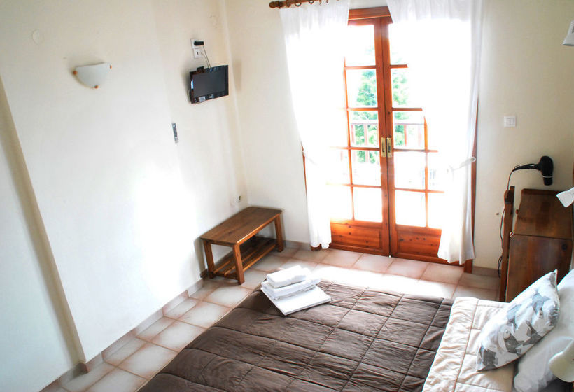 123 Soleil Studios  | Aegina | Saronic Islands | Greece 14