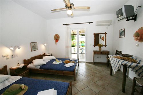 Skarmoutsos Studios  | Naxos | Naxos Island | Greece 20