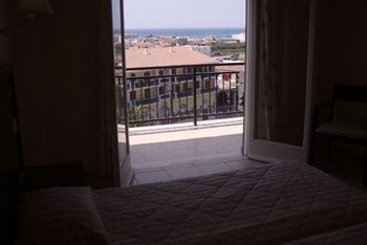 Hotel Merope  | Karlovasi | Samos | Greece 9