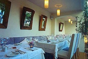 Hotel Plaza Vouliagmeni Strand  | Vouliagmeni | Attica | Greece 4