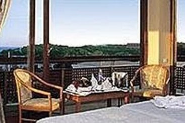 Hotel Plaza Vouliagmeni Strand  | Vouliagmeni | Attica | Greece 9