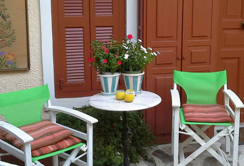 Hotel Eginitiko Archontiko  | Aegina | Saronic Islands | Greece