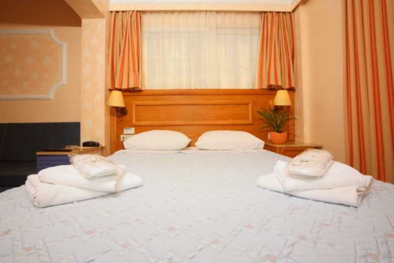 Hotel Noufara  | Piraeus | Attica | Greece 6