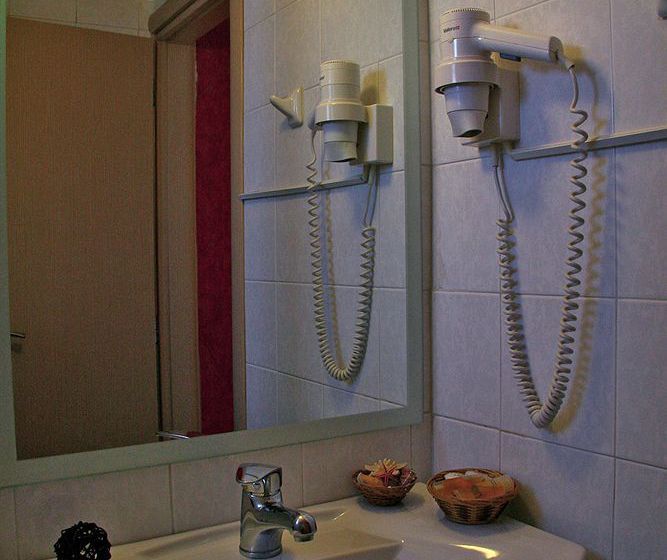 Hotel Lilia  | Piraeus | Attica | Greece 7