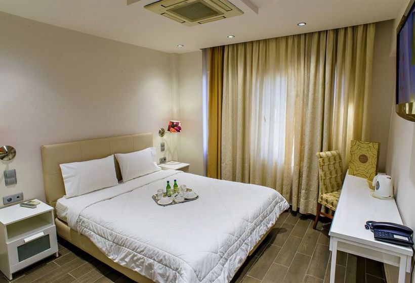 Hotel Piraeus Dream City