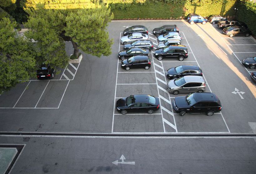 Hotel Pines  | Kifisiá | Attica | Greece 2