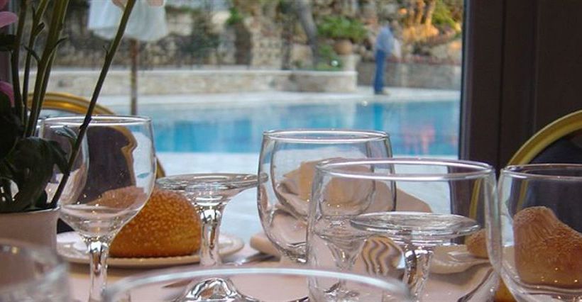 Oasis Hotel Apartments  | Glyfada | Attica | Greece 6