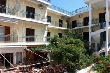 Hotel Kariatides  | Aegina | Saronic Islands | Greece 4