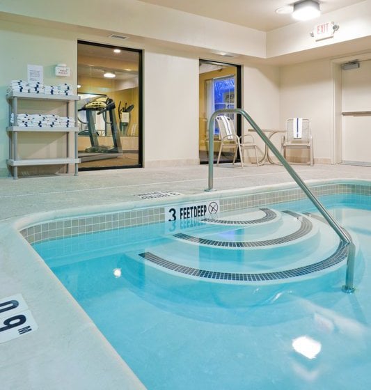 Holiday Inn Express Hotel & Suites Clifton Park 