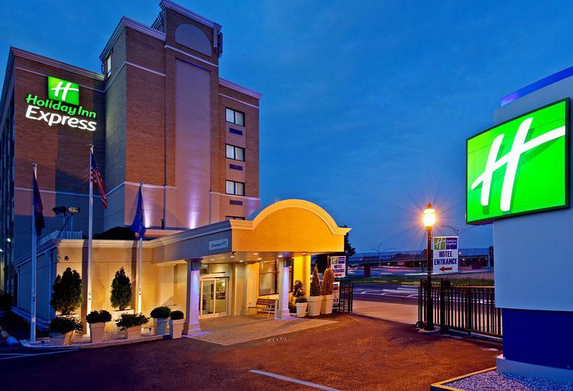 Hotel Holiday Inn Express Laguardia Arpt 