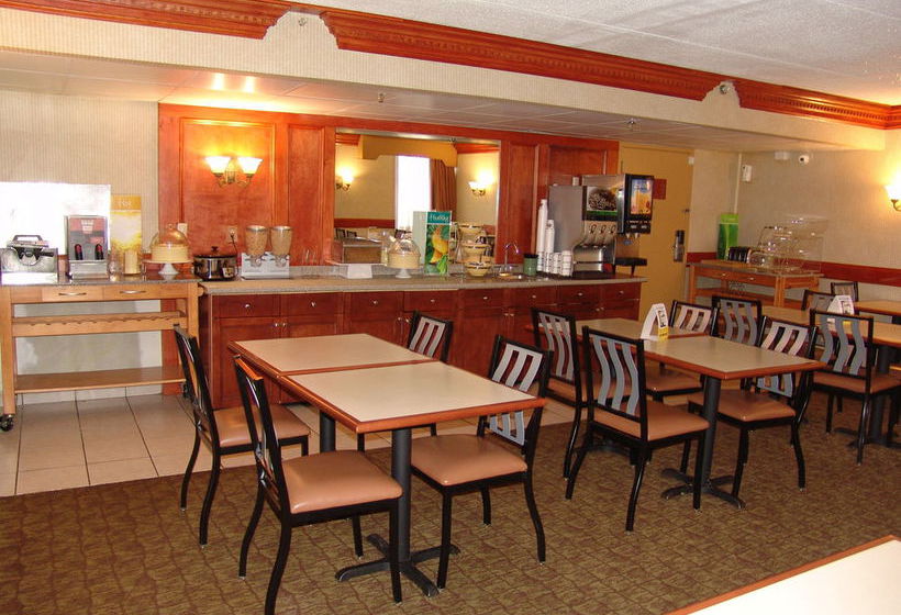 Hotel Quality Inn  | Liverpool | Nueva York | United States 12