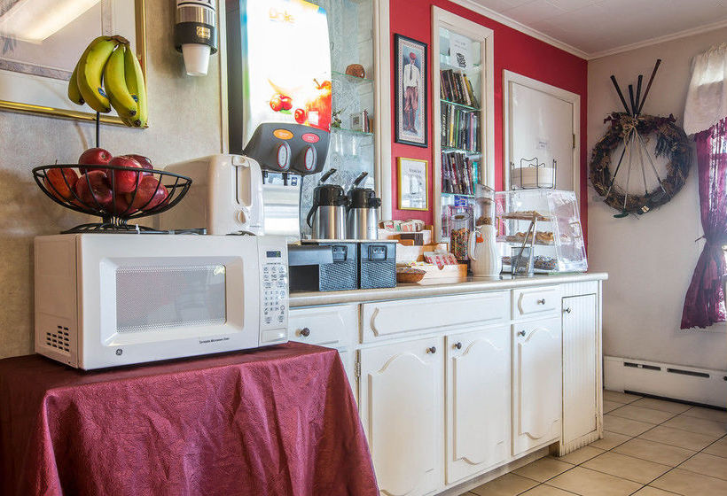 Hotel Econo Lodge  | Malone | Nueva York | United States 2