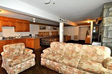 Marine Village Resort  | Lake George | Nueva York | United States 12