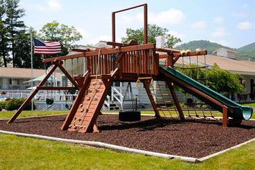 Marine Village Resort  | Lake George | Nueva York | United States 7