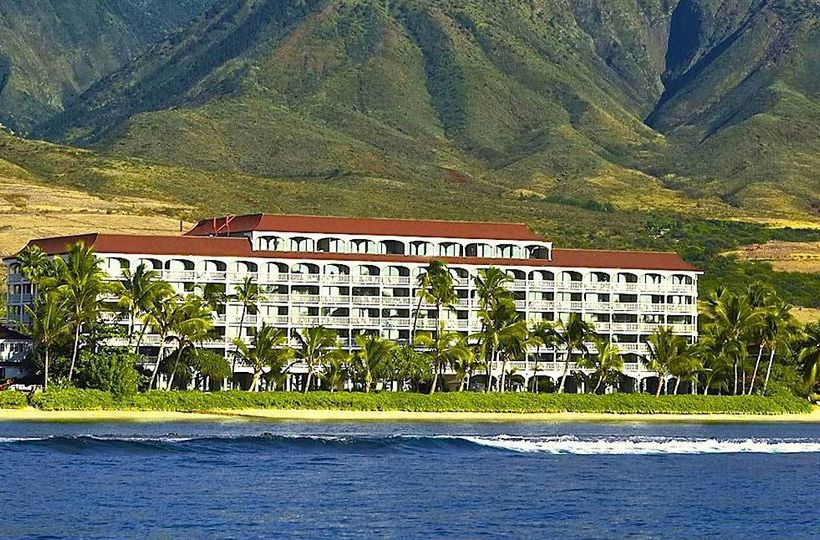 Lahaina Shores Beach Resort 