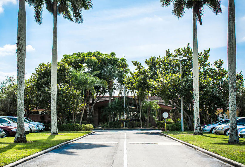 Quality Inn & Suites Golf Resort Naples  | Naples | Florida | United States 8