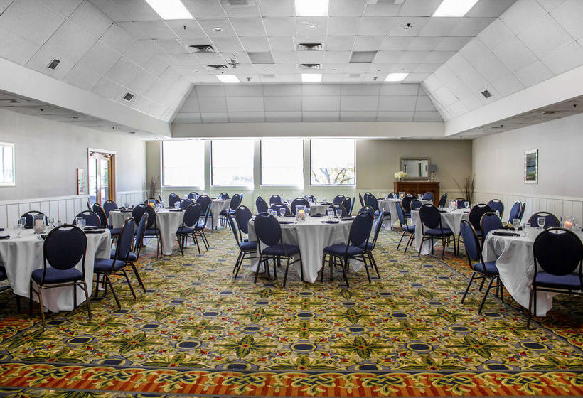 Clarion Hotel & Conference Center Dunkirk 