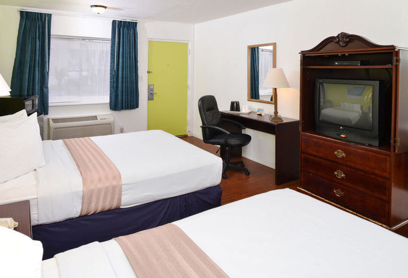 Hotel Travelodge Clearwater Central  | Clearwater | Florida | United States 13
