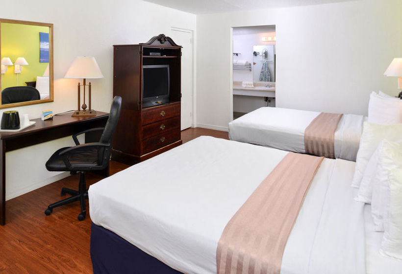 Hotel Travelodge Clearwater Central  | Clearwater | Florida | United States 14