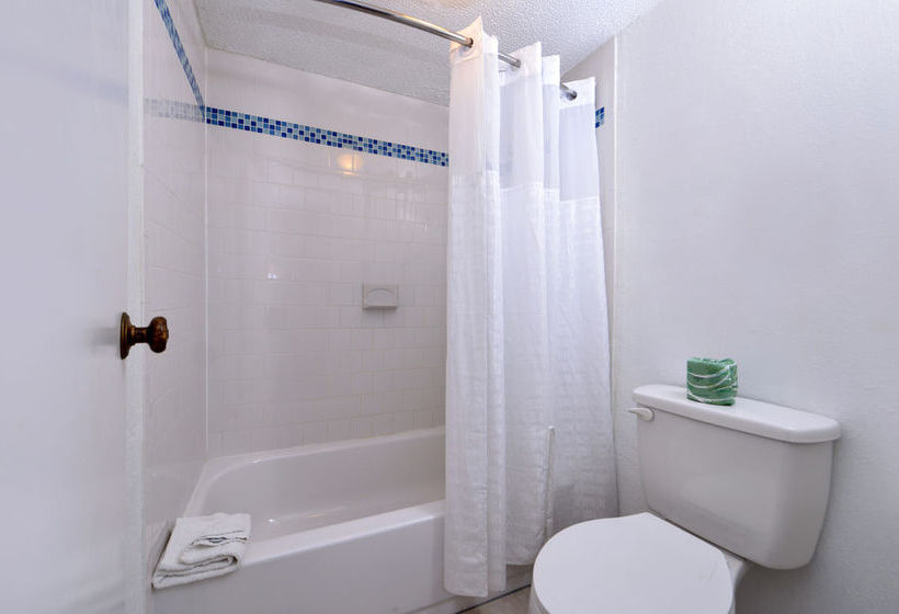 Hotel Travelodge Clearwater Central  | Clearwater | Florida | United States 18