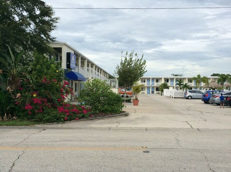 Hotel Econo Lodge  | Bradenton | Florida | United States 20