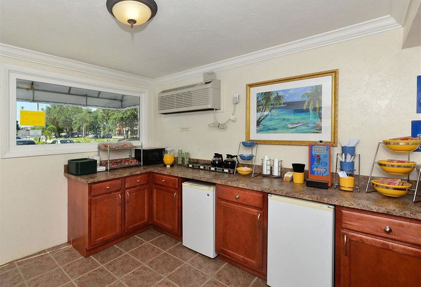 Hotel Econo Lodge  | Bradenton | Florida | United States 4