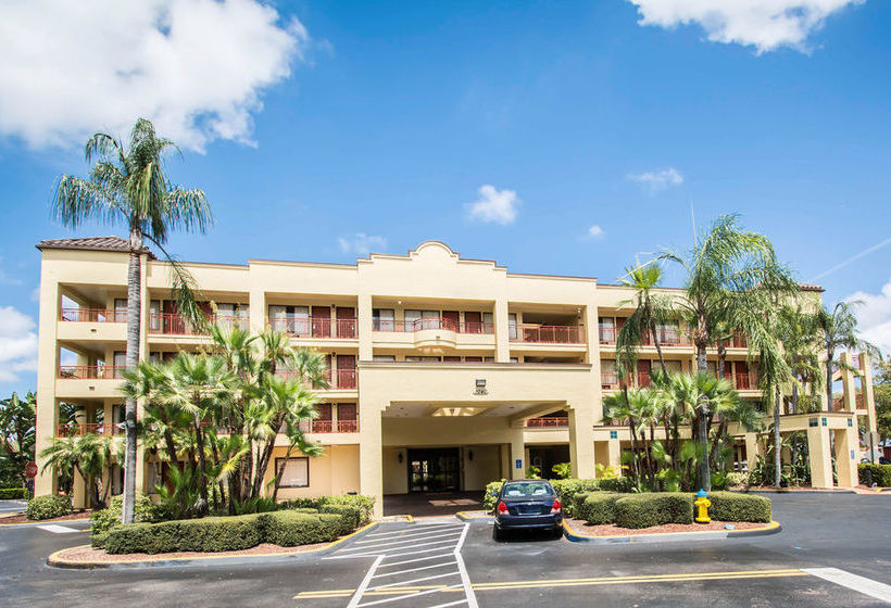Hotel Comfort Suites  | Deerfield Beach | Florida | United States 10
