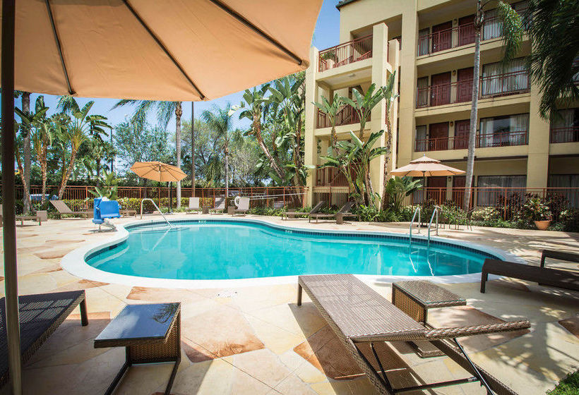 Hotel Comfort Suites  | Deerfield Beach | Florida | United States 17