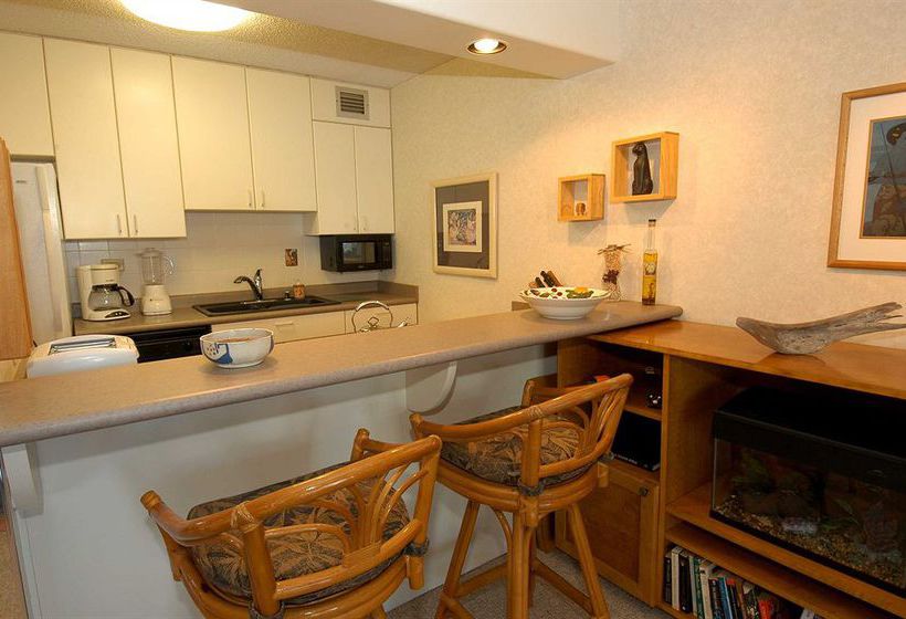 Aston Kahana Reef Resort 