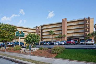 Hotel La Quinta Inn & Suites Cocoa Beach Oceanfront