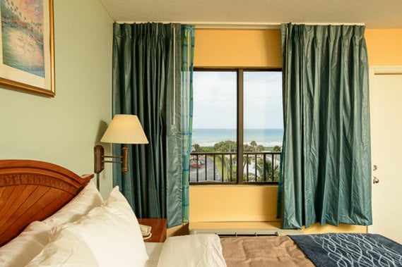 Comfort Inn & Suite Resort  | Cocoa Beach | Florida | United States 9