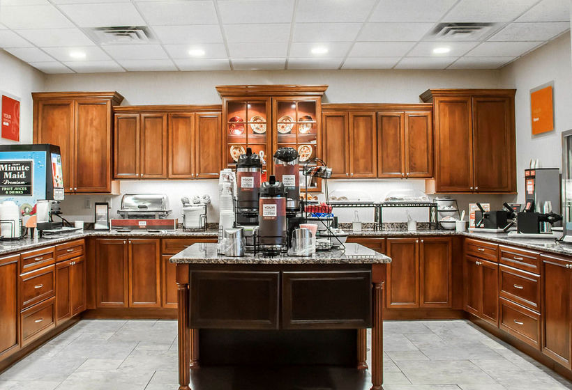 Hotel Comfort Inn & Suites Watertown