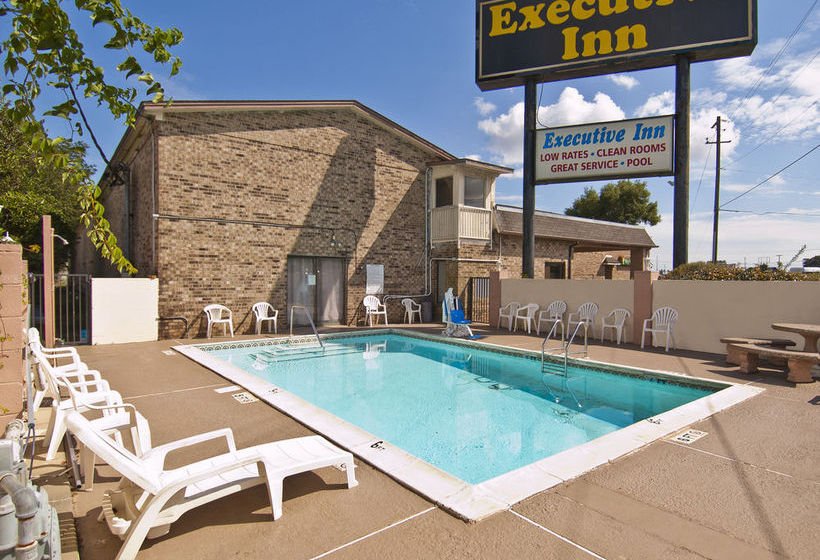 Hotel Executive Inn  | Pensacola | Florida | United States 3