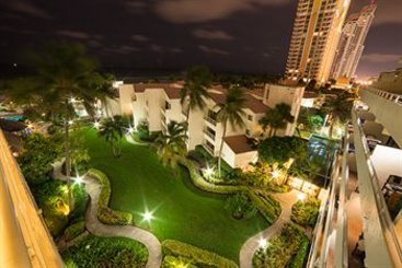 Golden Strand Ocean Resort & Spa 