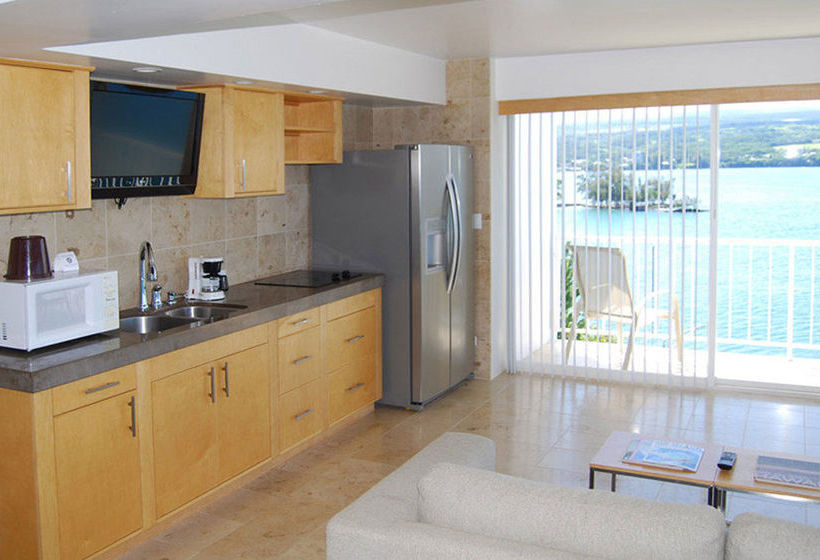 Hotel Naniloa Volcanoes Resort  | Hilo | Hawaii | United States 14