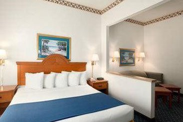 Hotel Days Inn & Suites Naples FL  | Naples | Florida | United States 1
