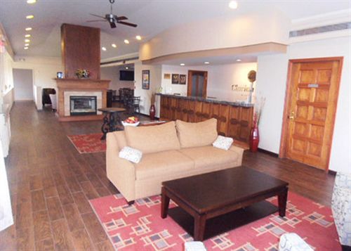 Clarion Hotel Buffalo Airport  | Williamsville | Nueva York | United States 10