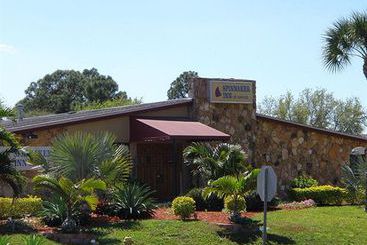 Spinnaker Inn Of Naples Motel  | Naples | Florida | United States 1