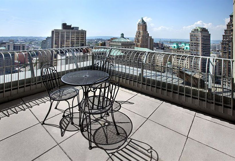 Hotel New York Marriott at the Brooklyn Bridge